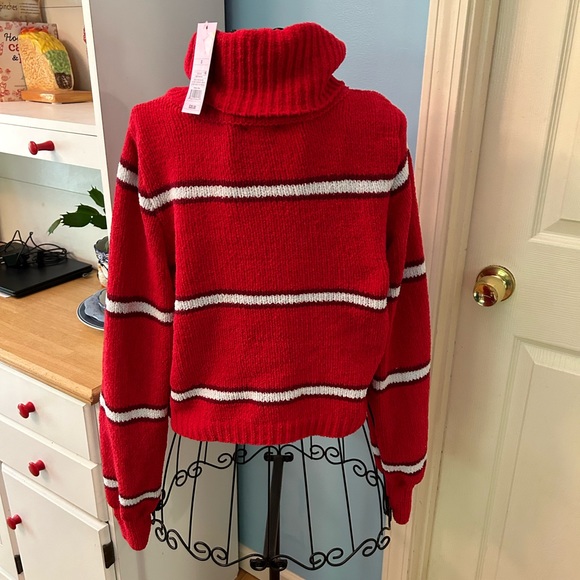 Turtleneck Sweater - Picture 6 of 7